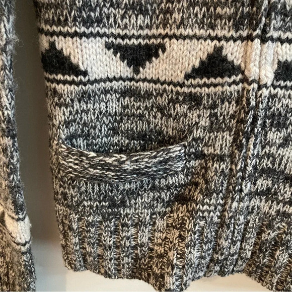 TNA Sz S 100% Lambswool Classic Cardigan Unusual Black  White Colourway Cardigan - Picture 4 of 11